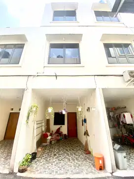Rumah Baru 3 Lantai Murah Siaphuni di Percetakan Negara Johar Baru