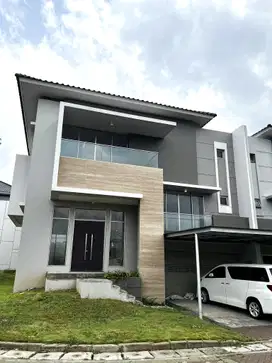 Rumah Hoek 24,12x25 4+1 AJB Serenade Lagoon Golf Island Best View