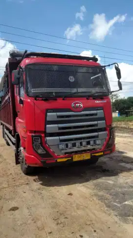 Truk Nissan Quester 6x4 CWE280 2019 bagus siap kerja