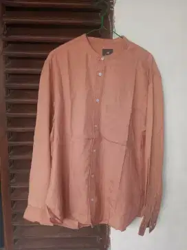 Kemeja second brand H&M