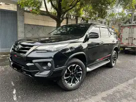 KM 86RB TOYOTA FORTUNER VRZ TRD 2019 AT DIESEL AUTOMATIC 2020/2018 gr