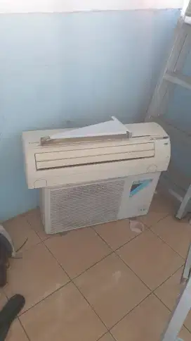 Dijual ac daikin 1 pk