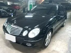 DP Rendah  7JT Mercedes-Benz E230 2.5 Bensin-AT 2009 Hitam