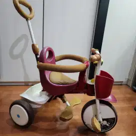 Sepeda iimo roda tiga