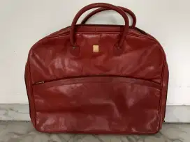 Tas pakaian Condotti