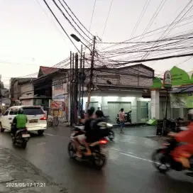 Kios Condet Raya masjid Al khoirat