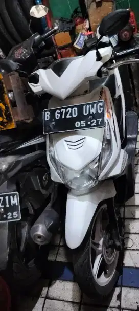 LG nyariBeat karbu th 2012 yg ORI ok