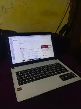 Laptop Asus X401U