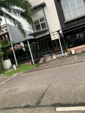 Di jual ruko  siap huni  di citra gran cibubur