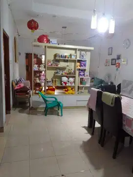 DIJUAL RUMAH TINGGAL 2 LANTAI DAERAH PORIS INDAH ,TANGERANG
