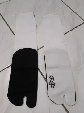 Kaos Kaki Warna Putih Hitam Ukuran L