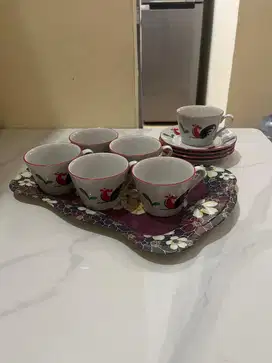 Perlengkapan makan dan minum