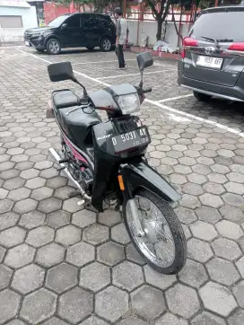 suzuki cristal tahun 1993 monggo harga net