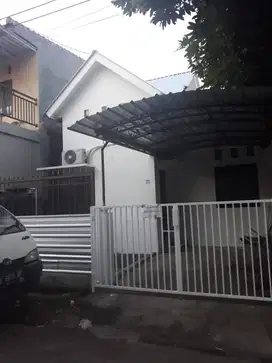 DIJUAL / DISEWA  Rumah Semi Furnish di Jimbaran Dekat Kampus UNUD