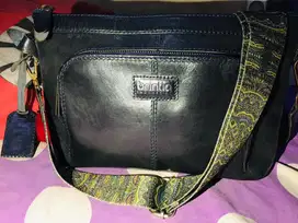 Tas Kulit Wanita
