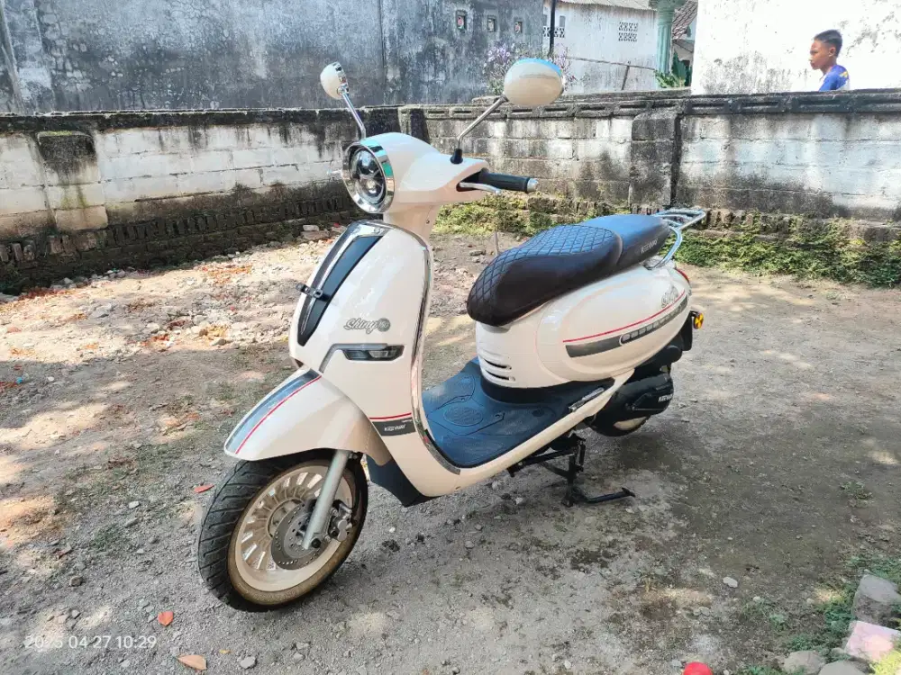 Motor Benelli Keeway Shiny 150CC