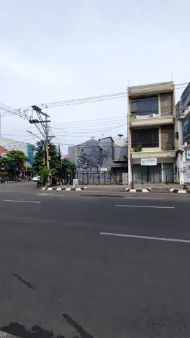 Ruko Hook 3.5 lantai di Gajahmada, Depok, Lokasi top pusat Semarang