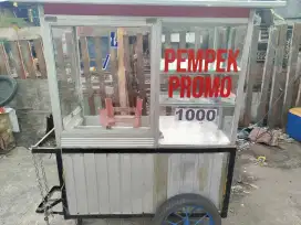 Gerobak jualan pempek