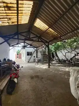 GUDANG RAYA KENJERAN DKT KEDUNG COWEK, PERAK, MERR