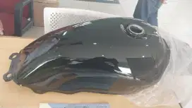 Tangki Motor Megapro Hiu Hitam Ori – Mulus & Siap Pakai!