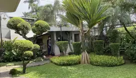 Dijual Rumah Pondok Indah jaksel siap huni harga nego strategis