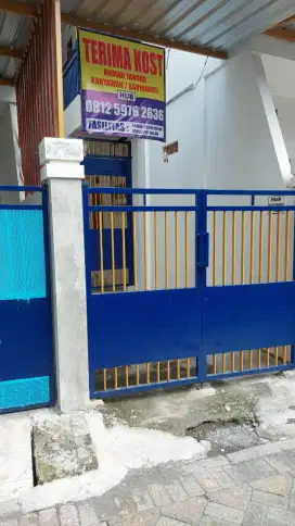 Kost Rumah Tangga, karyawan/karyawati