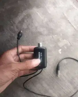 Penguat sinyal Antena