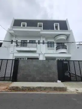 A258 Jual Rumah Baru Besar Mewah Bagus Akses Jalan Raya di Tomang