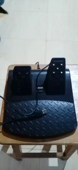 Casan mobil remot dan stik
