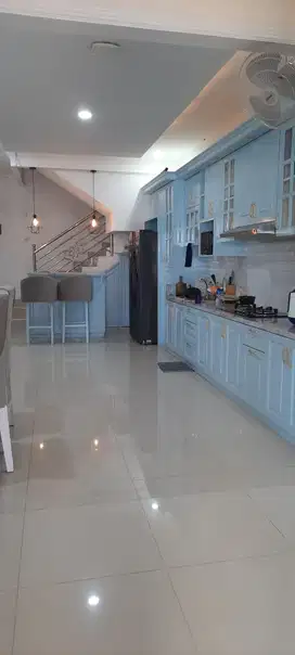 DISEWAKAN RUMAH FULL FURNISH DI BANJAR WIJAYA TANGERANG