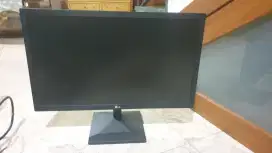Layar Komputer LG 22 inch