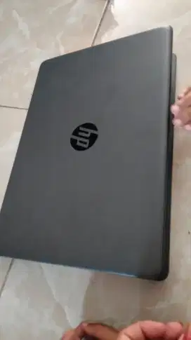 Laptop merk HP bekas