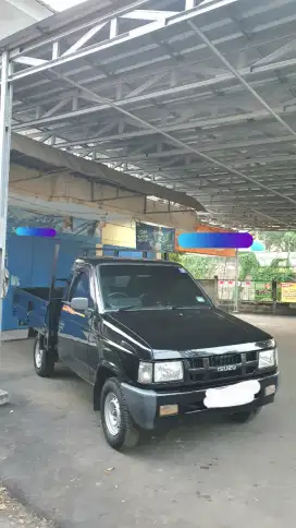 ISUZU PANTHER PICK UP 2016 HITAM