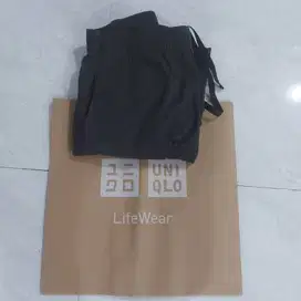 Celana Uniqlo Ankle Rileks Stretch - Dark Grey Ukuran M