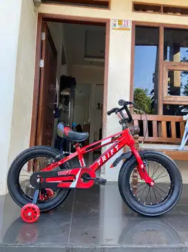 Di jual sepeda anak ukuran 16