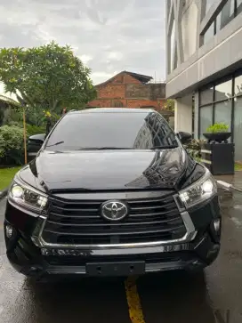 Jual Innova V diesel Matic 2022 an Pemilik  km 18.011