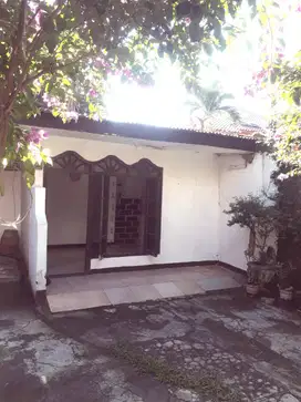 Dikotrakkan Rumah isi 1 Kamar Tidur