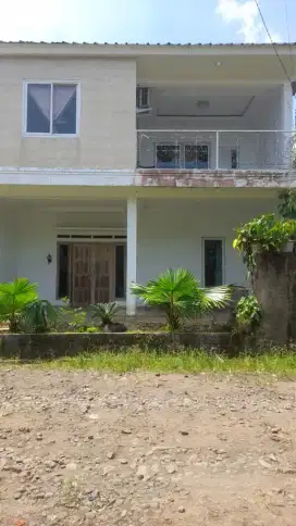 Jual cepat Rumah Luas di Sukabumi