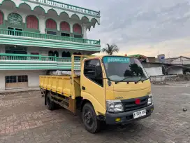 Toyota dyna Et 2014 bak
