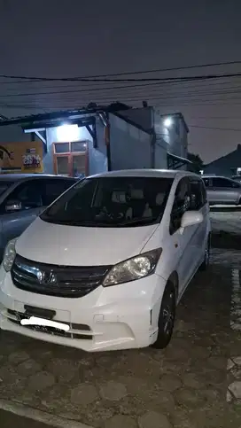 Honda Freed 2012 Bensin