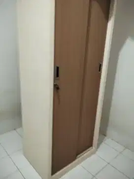 Lemari kayu 2 pintu