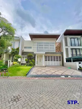 Jarang ada! Rumah mewah di Pakuwon City Cluster Imperial Beach