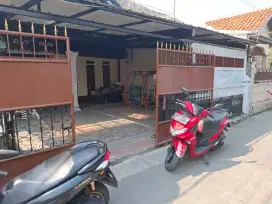 DI JUAL RUMAH DGN HALAMAN LUAS DI KALIABANG TENGAH KOTA BEKASI