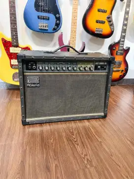 Amplifier Gitar Roland Jazz Chorus 160