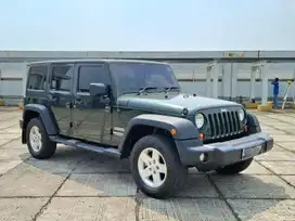 Jeep Wrangler 3.8 Sport Unlimited 2011 Low KM 70RB Antik