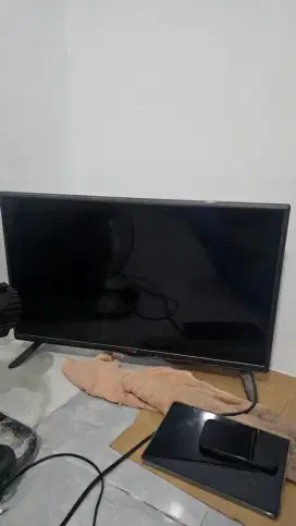 TV LG 32 Inch Mati Indikator power Nyala (Belum smart)