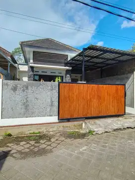 For sale rumah baru gress 1are taman giri jimbaran bawah jl5mtr