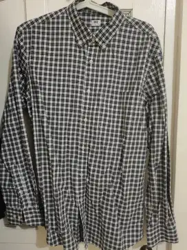 KEMEJA UNIQLO ORI UKURAN L
