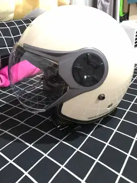2 BUAH HELM CARGLOSS ASLI (belum pernah dipakai sama sekali)