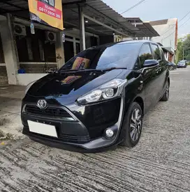 Toyota Sienta 2017 V AT Bensin